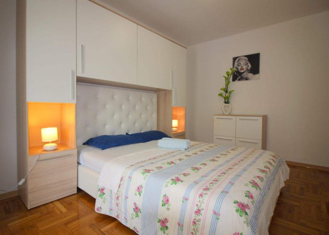 Apartment In Porec/Istrien 10214 ภายนอก รูปภาพ